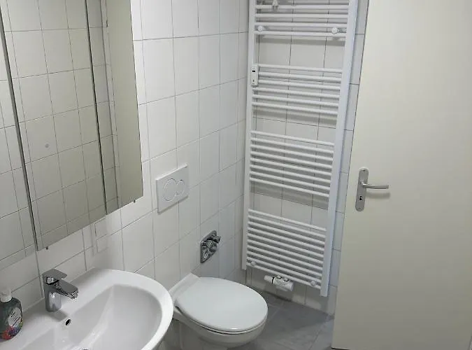 Nice, Big And With 2 Balconies شقة *